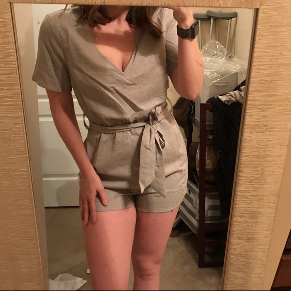 ✨SALE✨💕Gray Pinstripe Romper💕 - Picture 2 of 5